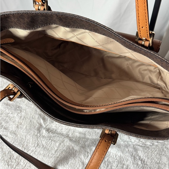 Michael Kors MK Brown Signature Tote Purse Shoulder Bag - Picture 4 of 7